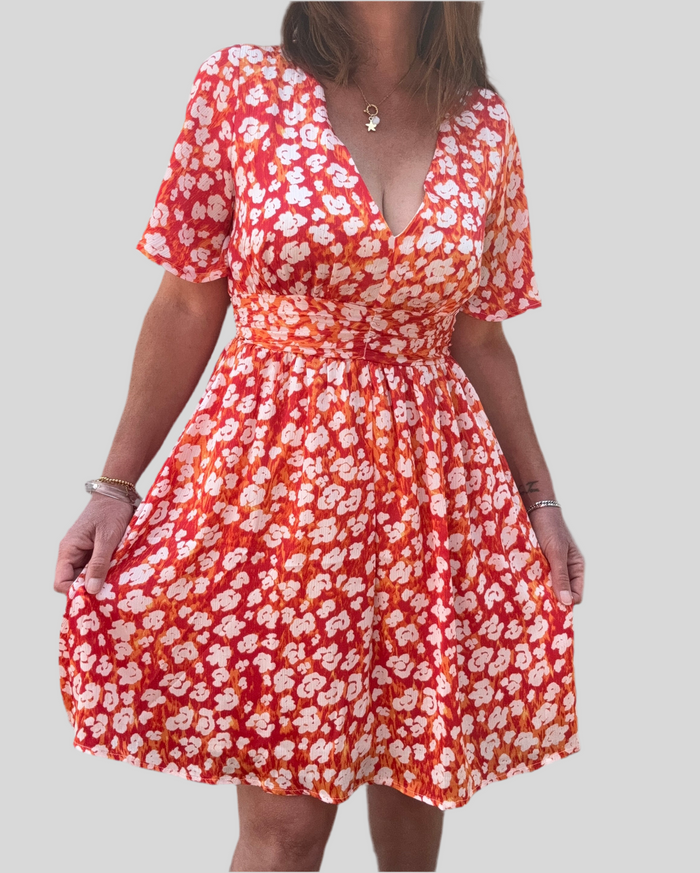Robe “Lucia” – Fraîcheur florale & esprit solaire
